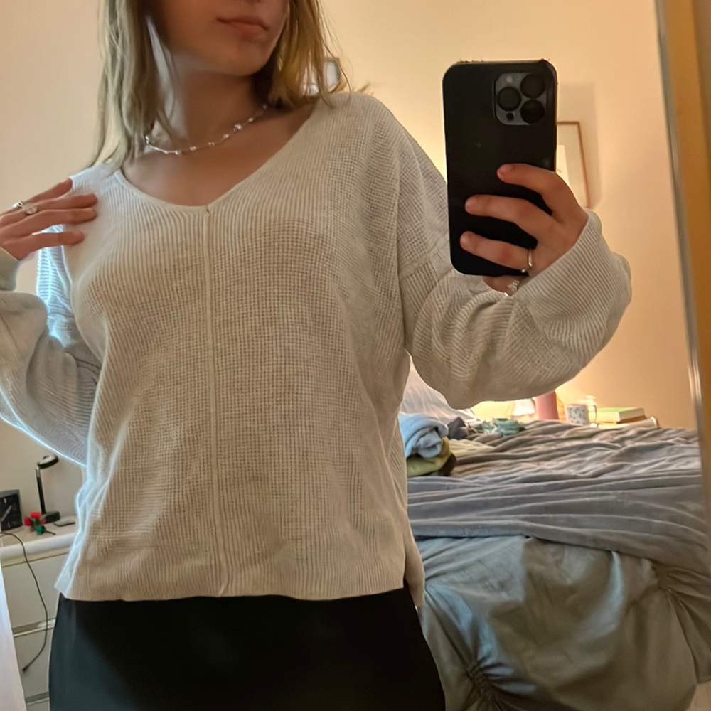 Light gray V neck sweater (medium)